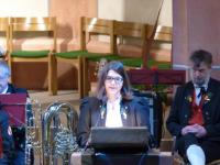 Vorständin Aline Danzeisen (Öffentlichkeitsvorstand) eröffnet die Weihnachts- Soiré